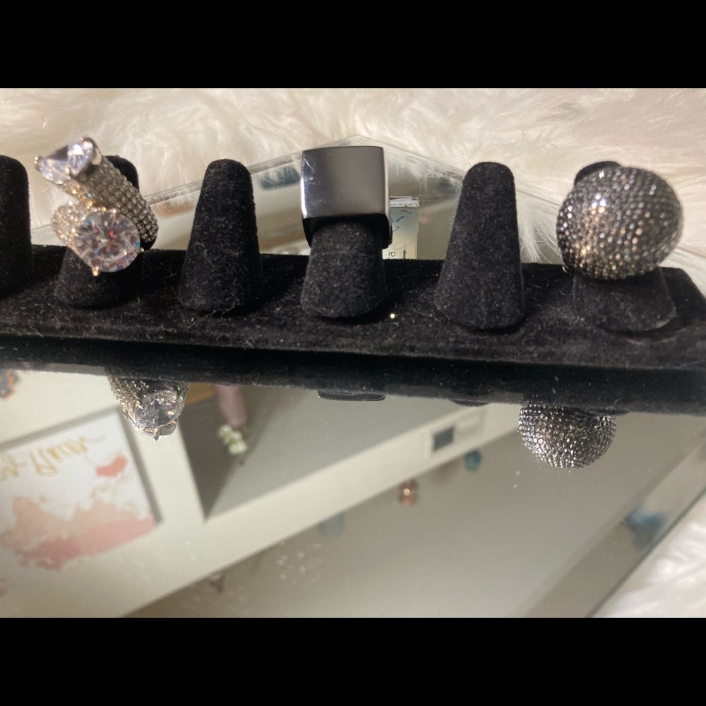 Rings - Picture 2 of 5